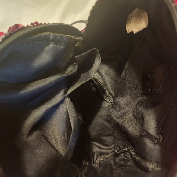 Ardene girls' sequins backpack pink and silver fon to change colors - Picture 3 of 4